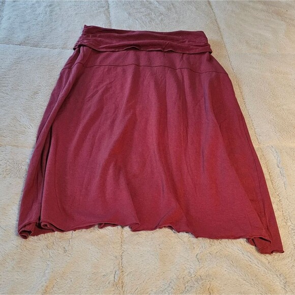 Athleta Maxi Skirt Jersey Size Medium. Color: Cranberry. Excellent Condition! - Picture 2 of 5